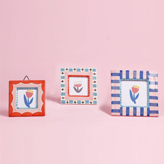 Hand-painted Red Scallop Photo Frame