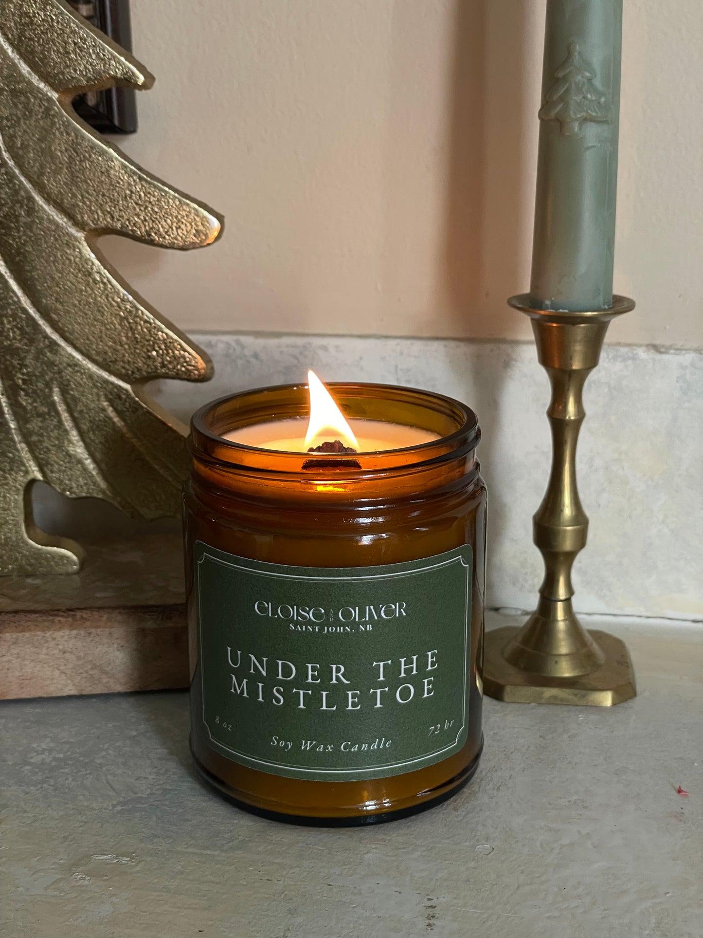 8oz Under the Mistletoe