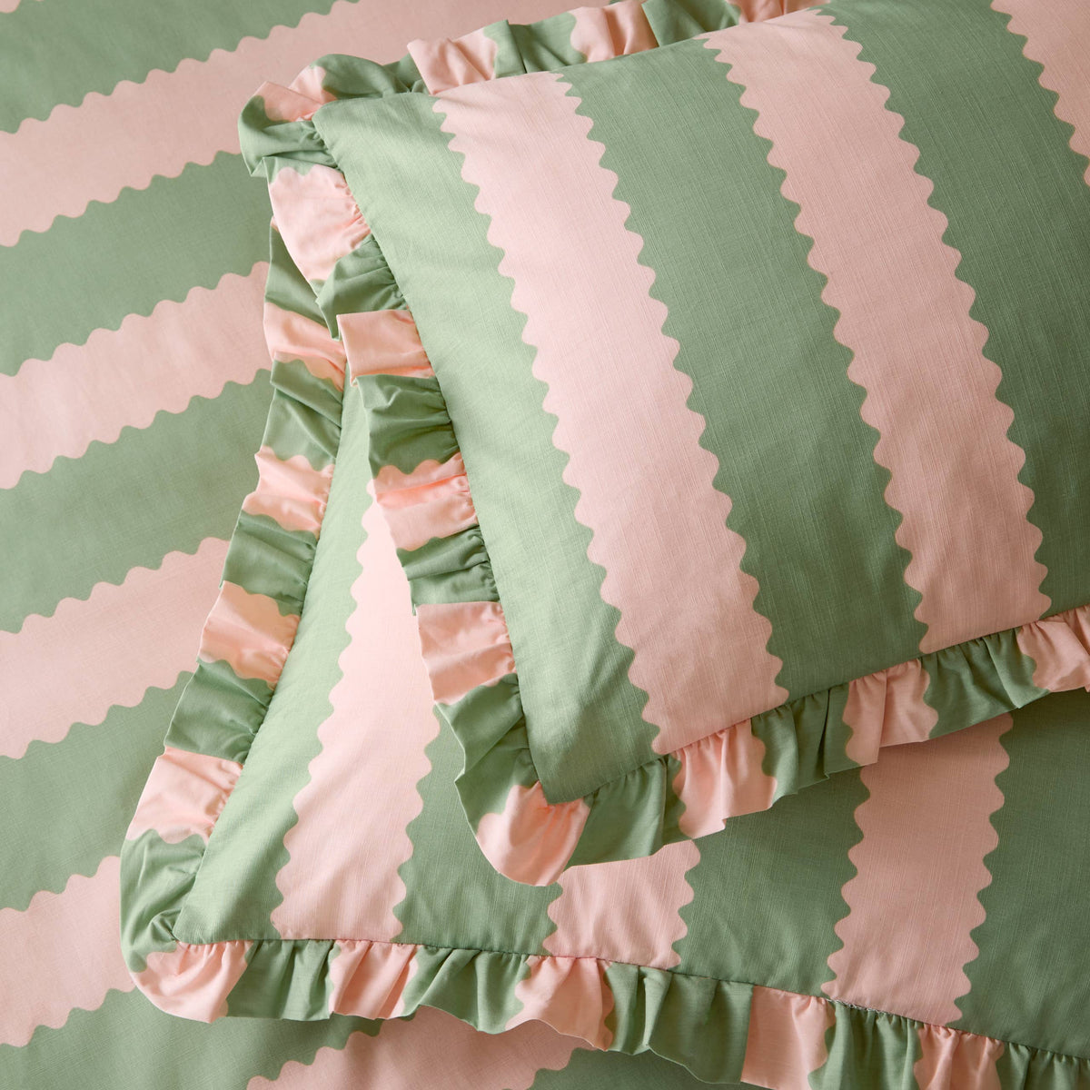 Birdie Stripe Ruffle Pillowcase Pair Pink/Green