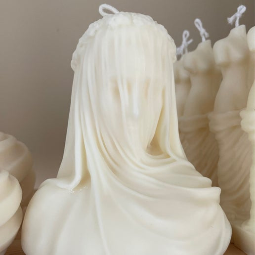 Veiled Lady