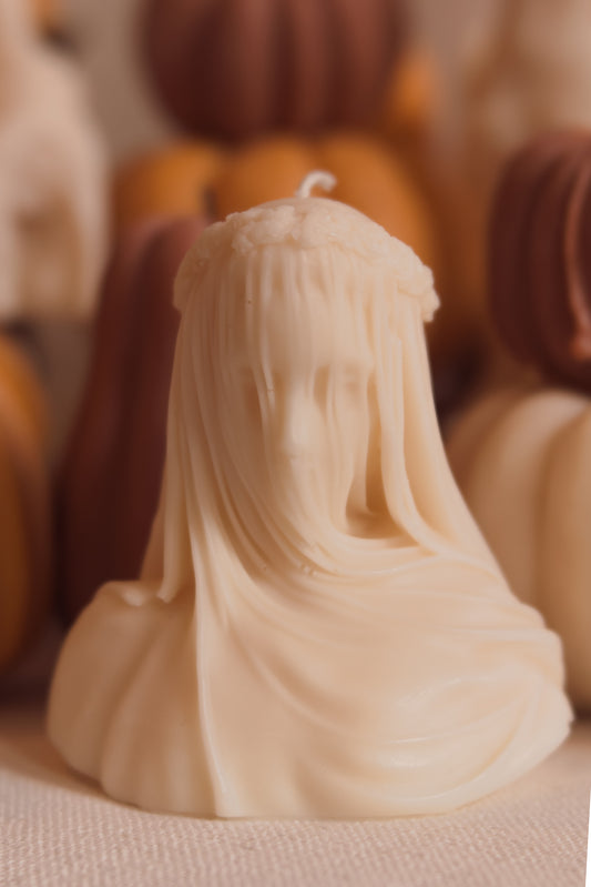 Veiled Lady