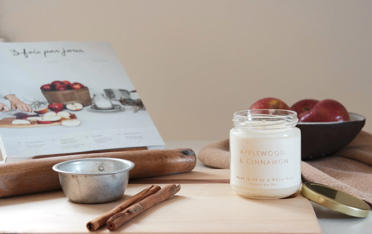 Applewood and Cinnamon 8oz Candle