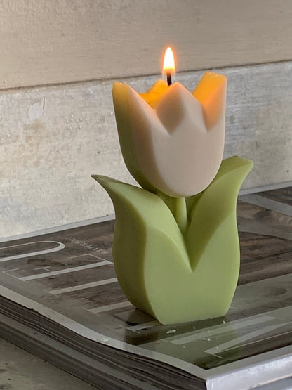 Tulip Candle