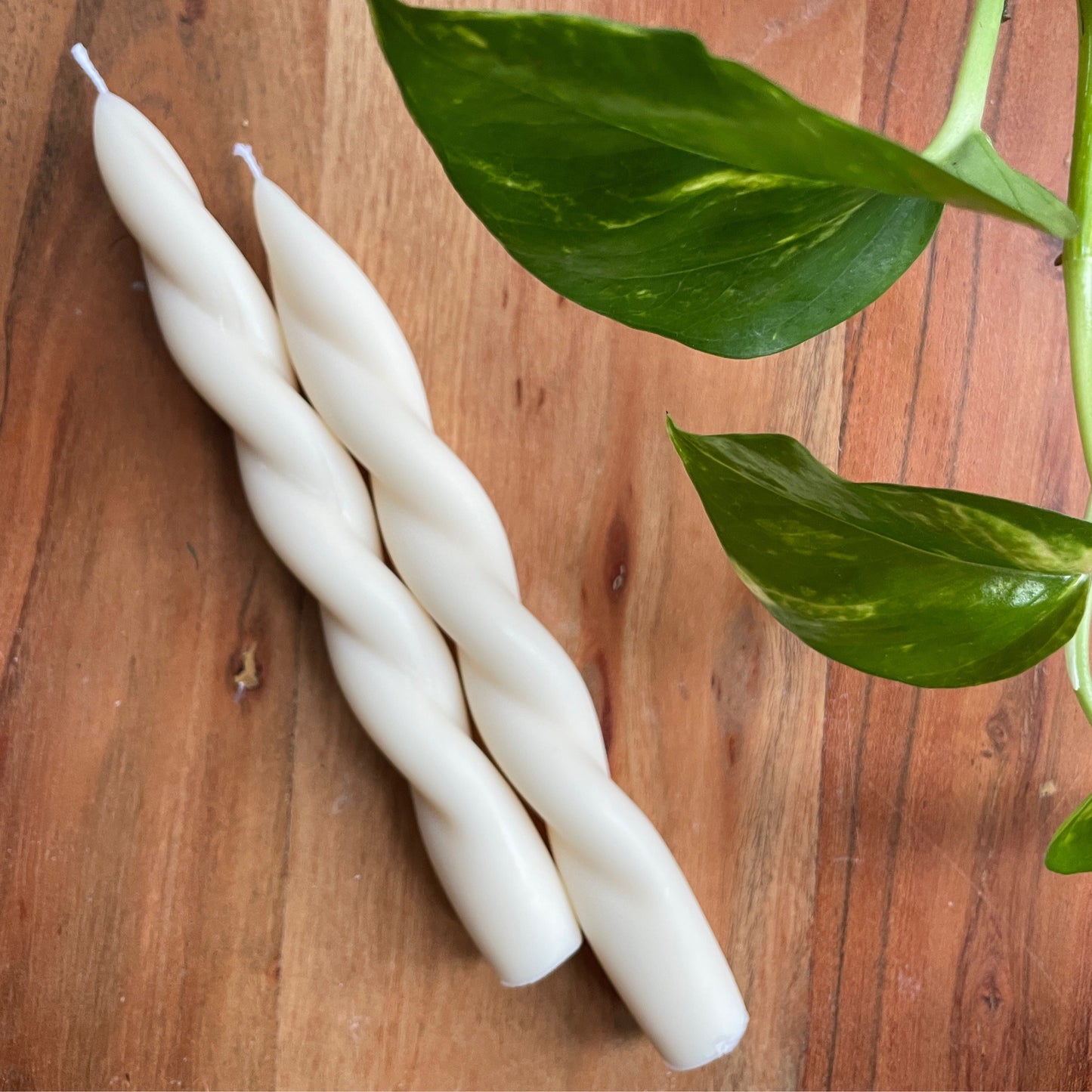 Lilia Candlestick